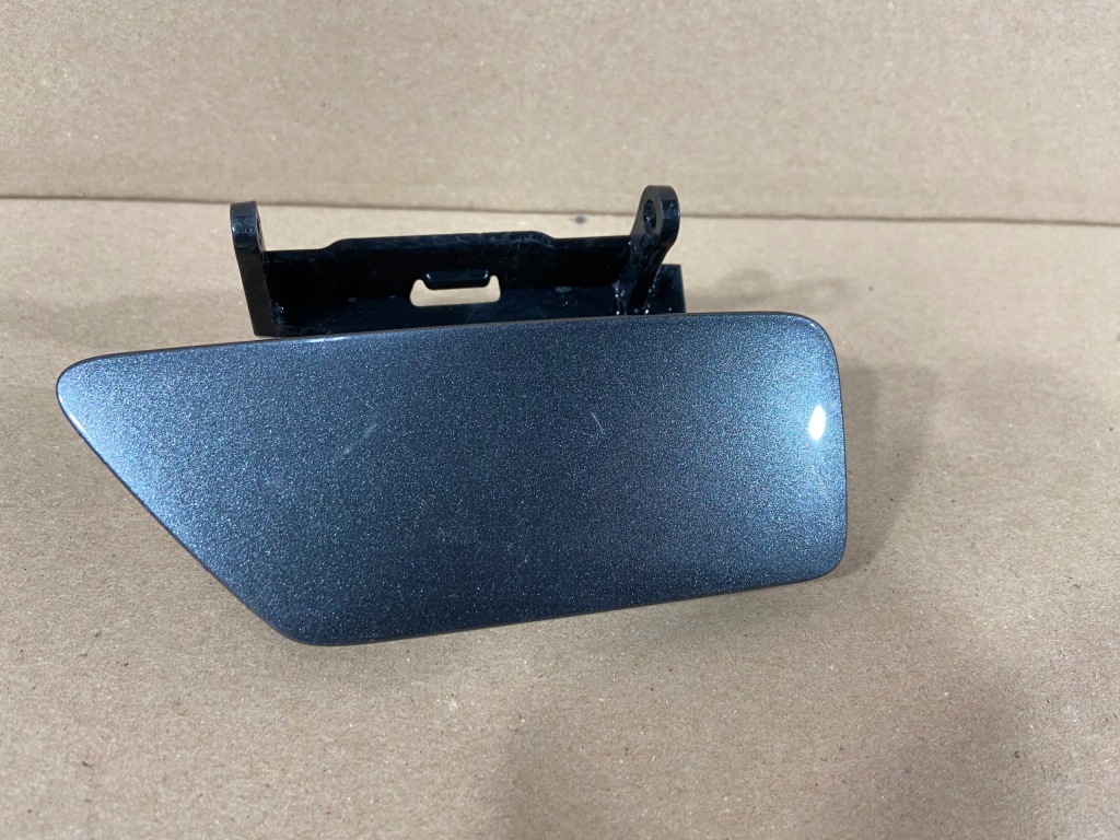 фото №1, Правая заглушка распылителя audi a7 c8 4k8807788d