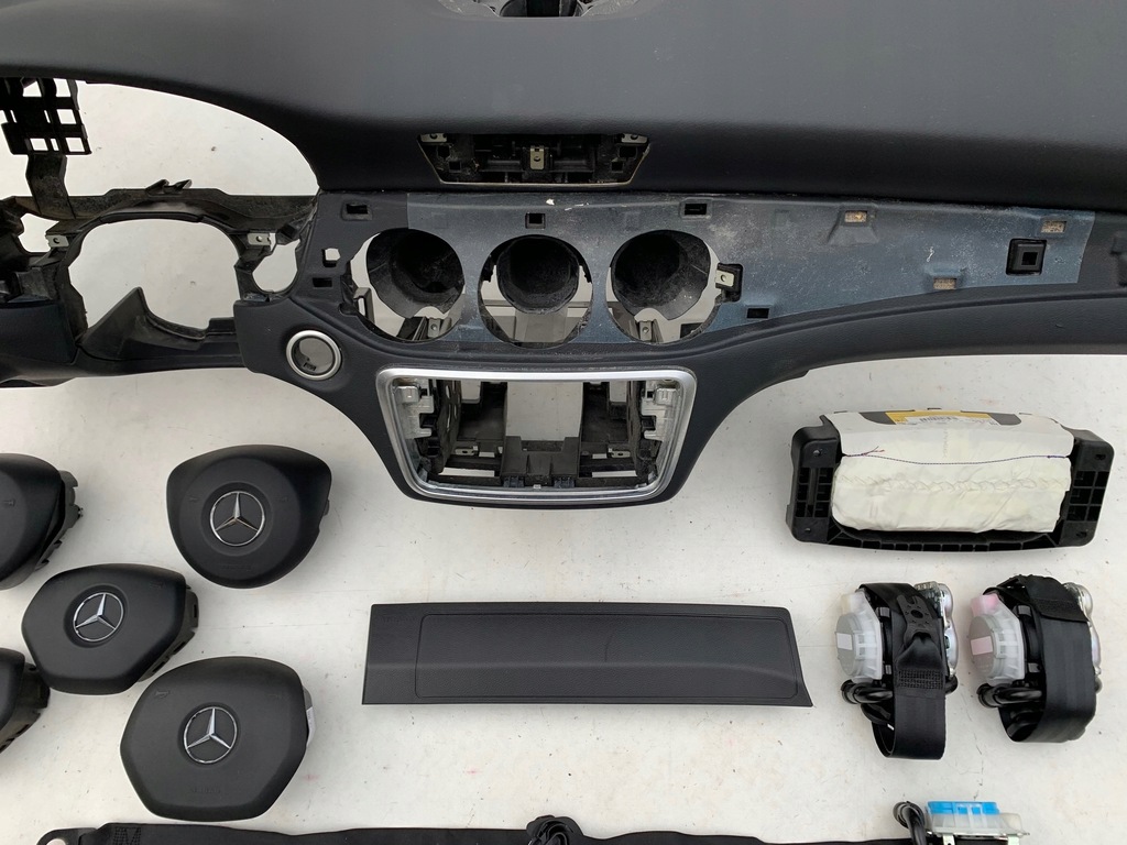 фото №9, Mercedes w117 cla панель приладів панель приладів консоль подушки безпеки