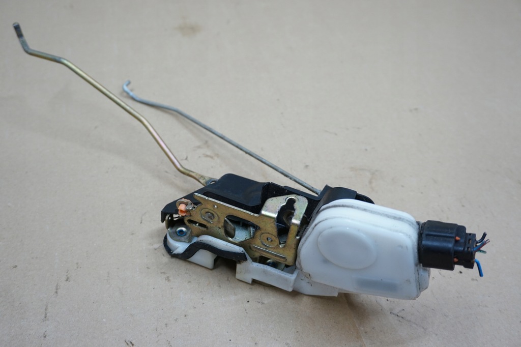 фото №4, Pajero pinin замок двері лівий перед 5-pinów eu