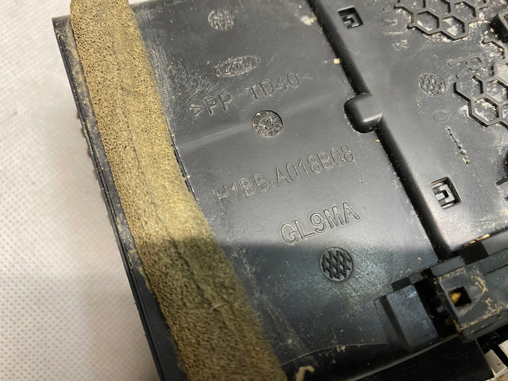 фото №9, Решітка обдув ford puma mk2 st europa