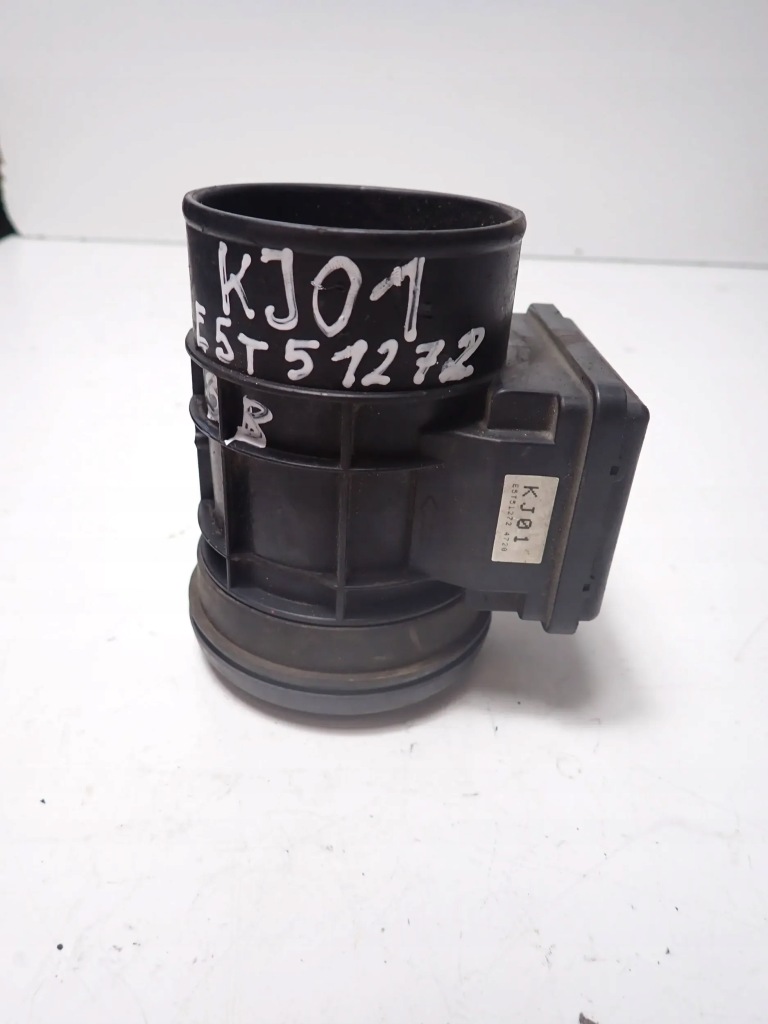 Расходомер mazda xedos 2.3 kj01 e5t51272 Оригинал