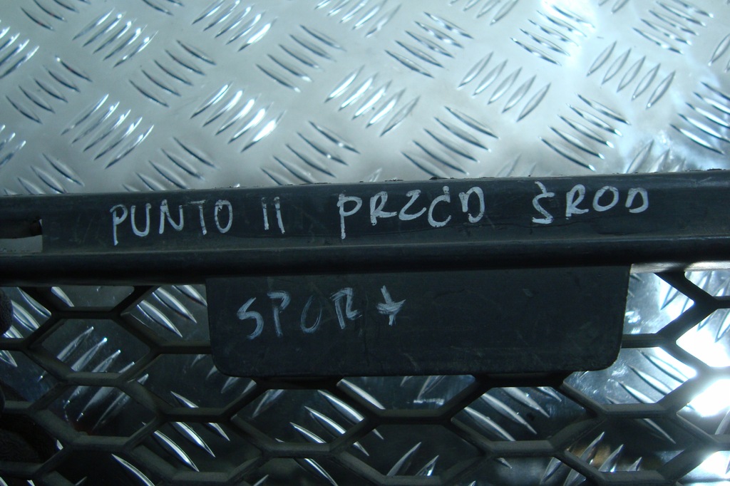 фото №6, Решётка средняя бампера передний sport fiat punto ii 00- poznań