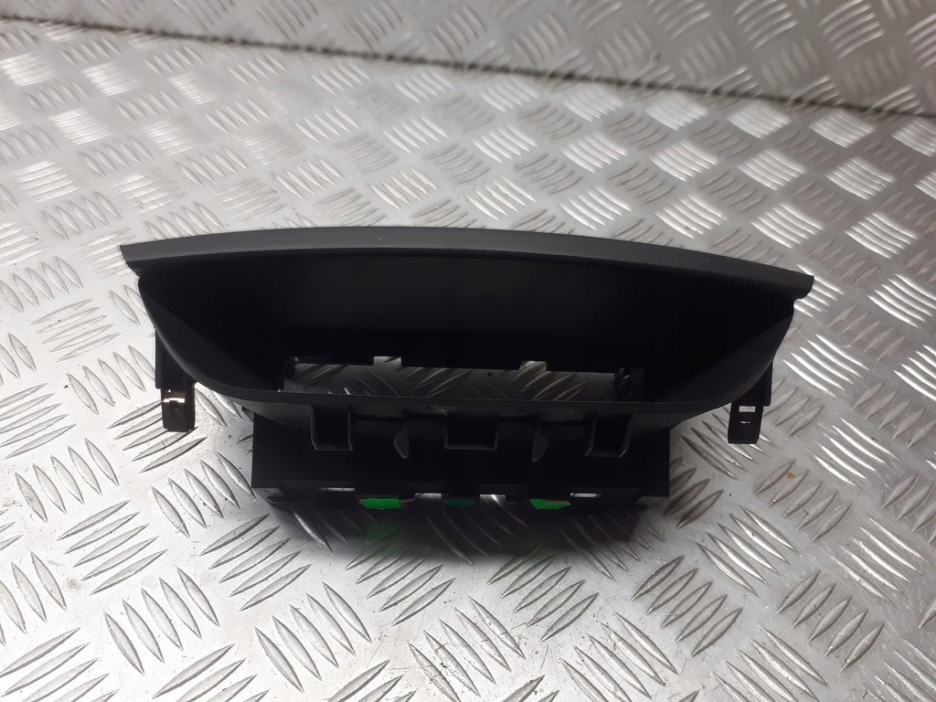 фото №1, Рамка защита дисплея renault laguna ii 8200285177