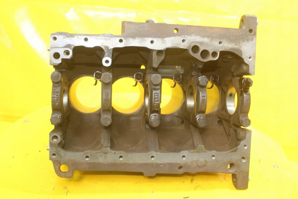 фото №8, Блок двигателя audi tt 8n s3 8l vw golf iv seat leon i 1.8 t ajq 06a103021c