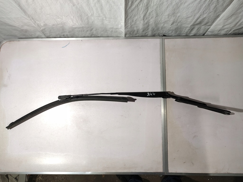 фото №1, Mercedes glb x247 рычаг щетка дворники перед передние правое a2478201701