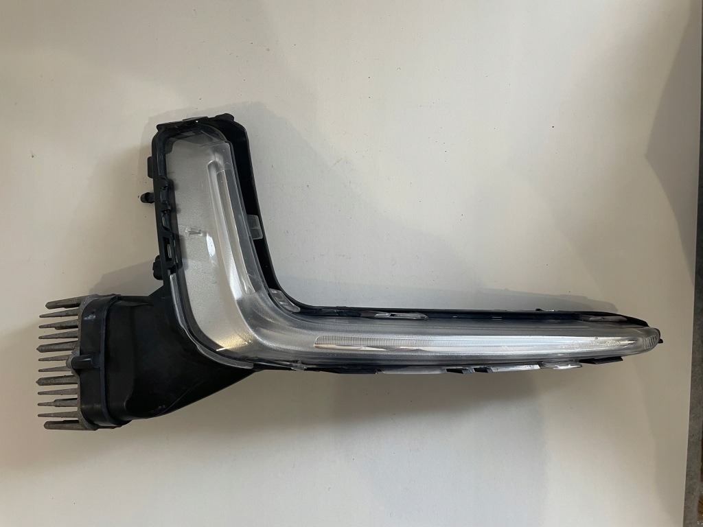 Купити Ford mondeo mk5 лівий протитуманна фара led drl