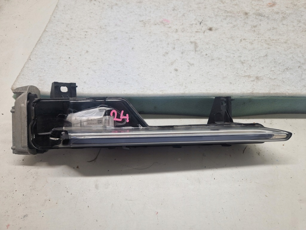 фото №1, Porsche 911 carrera свет drl led 992941312a правое правый