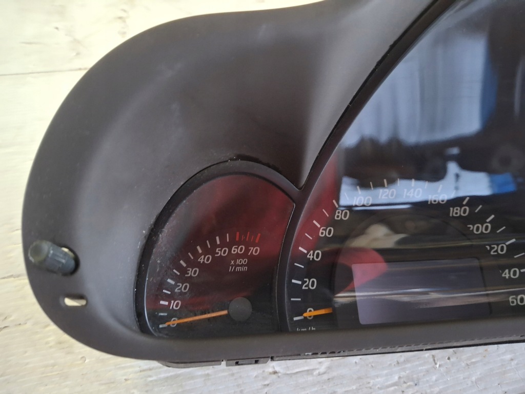 Mercedes w203 панель приборы 2.0 бензин a2035404111 с Разборки