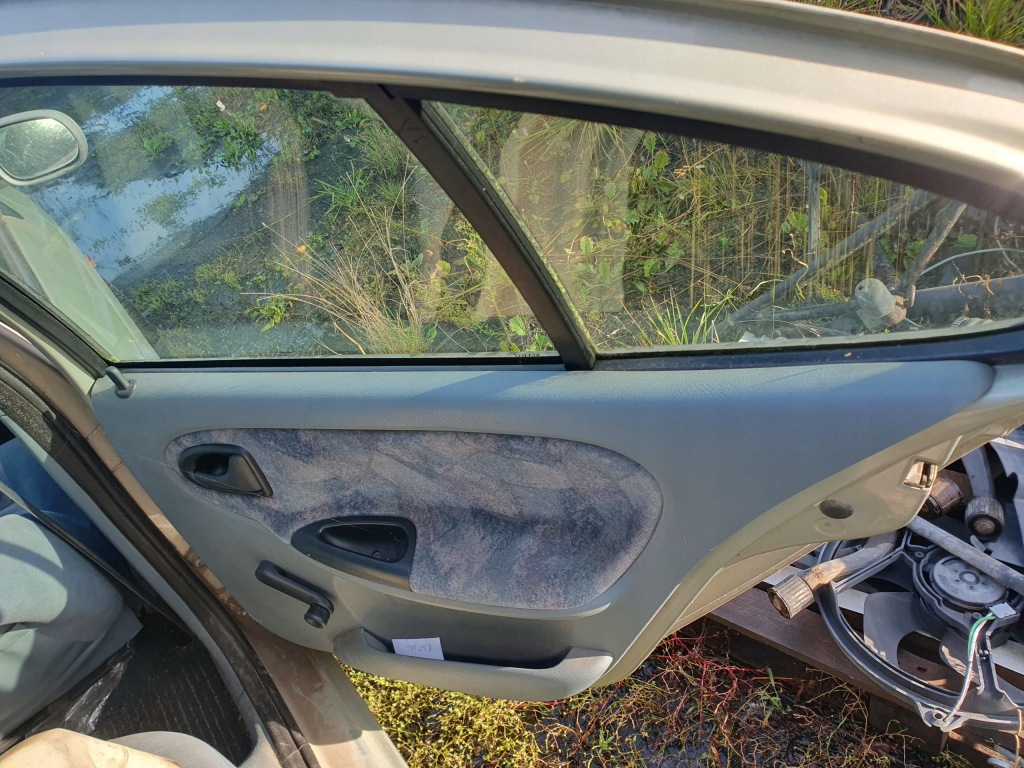 фото №8, Лампа освітлення кабіни renault megane 1 i 97r sedan 1.6 b 90km mv931