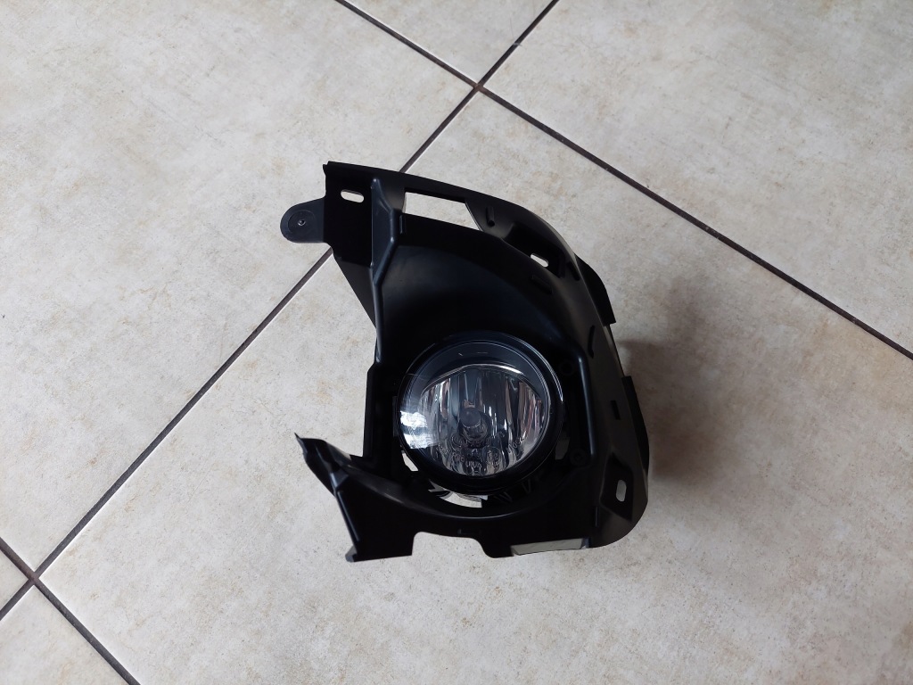 фото №2, Протитуманна фара - рамка протитуманної фари - renault trafic iii 2015