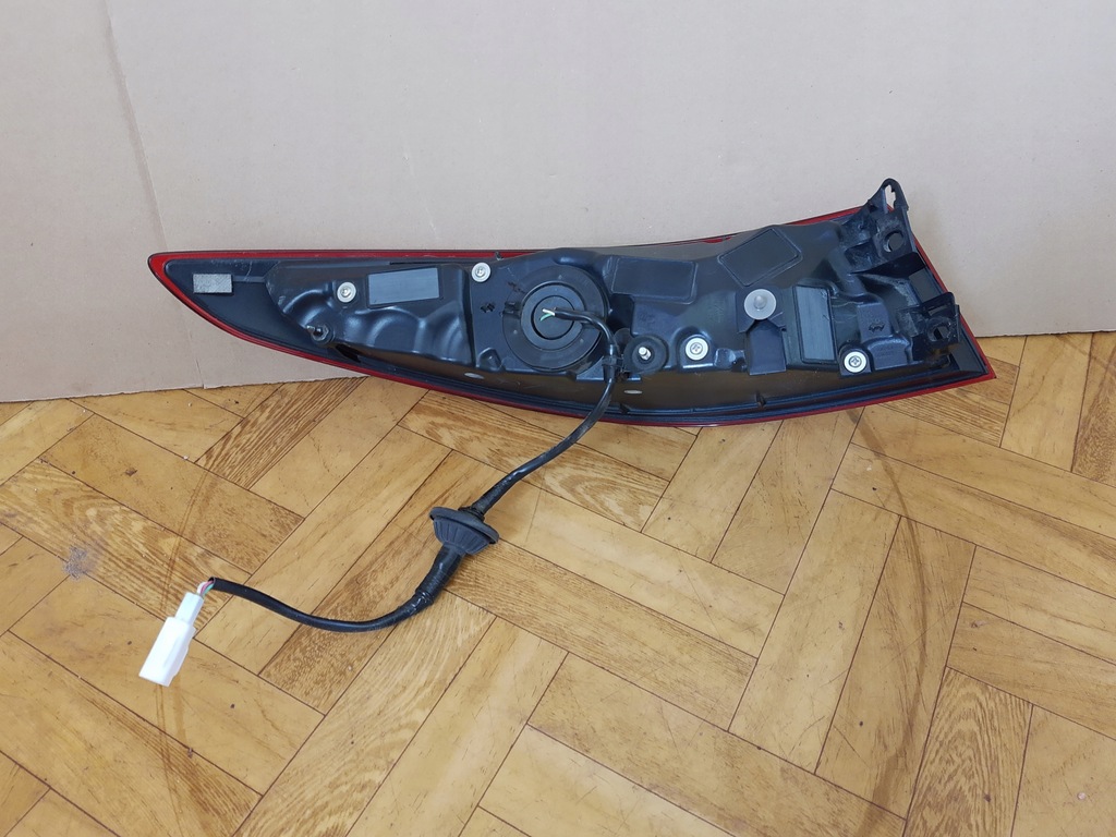 фото №6, Mazda 3 bp 2018 - лампа задня права