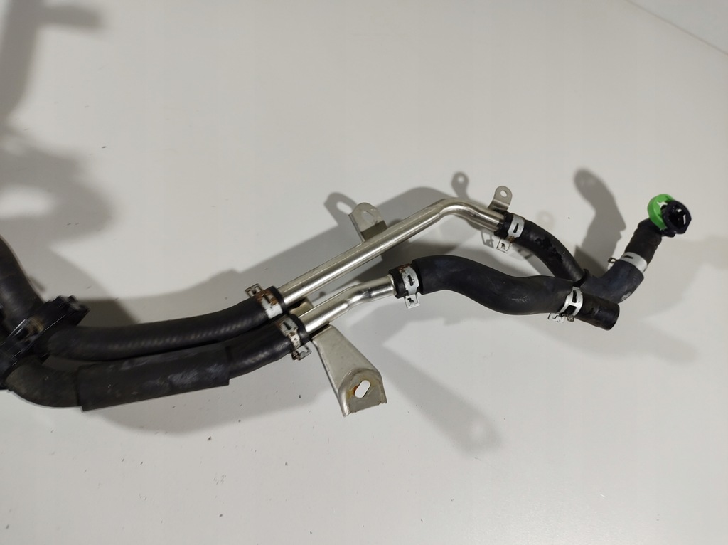 фото №11, Lexus is300h 13r wąż шланг wody