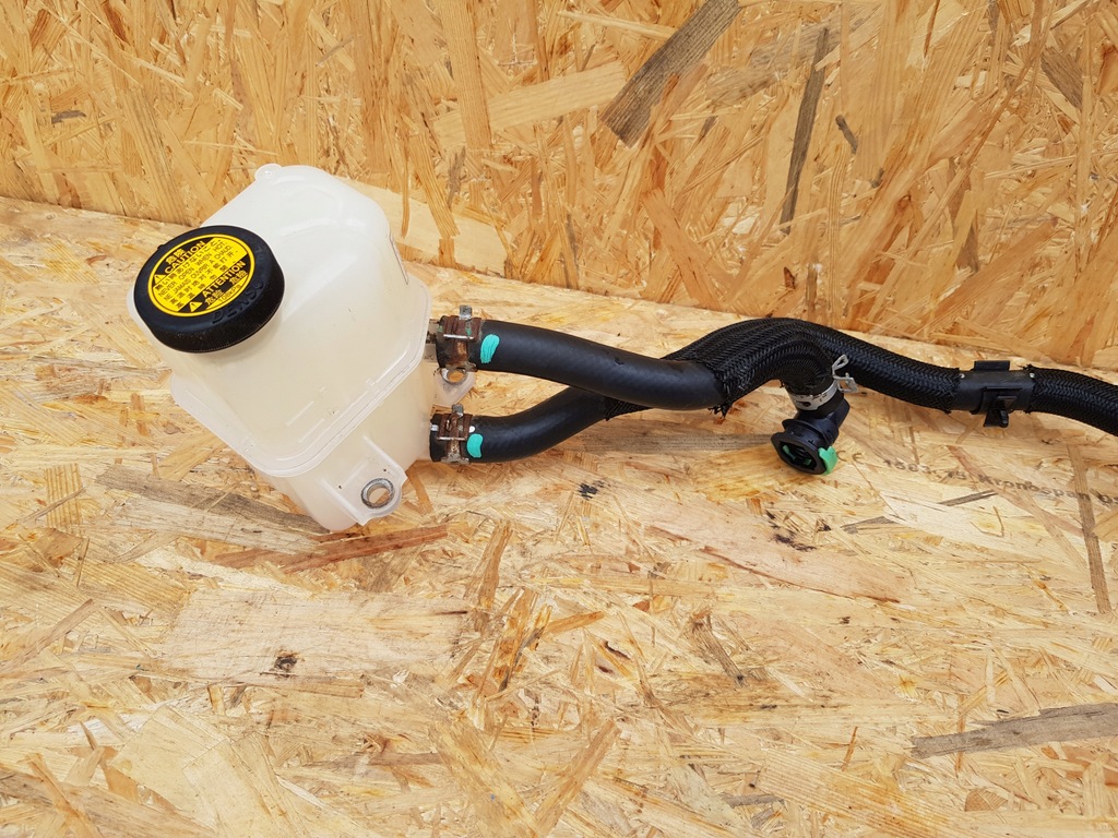 фото №5, Бачок розширювальний auris i lift 1.8 hybrid