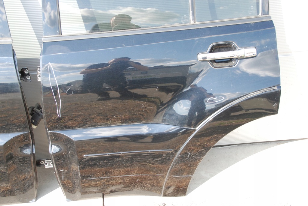фото №8, Mitsubishi pajero 4 iv 5d 06- дверь p / l задняя