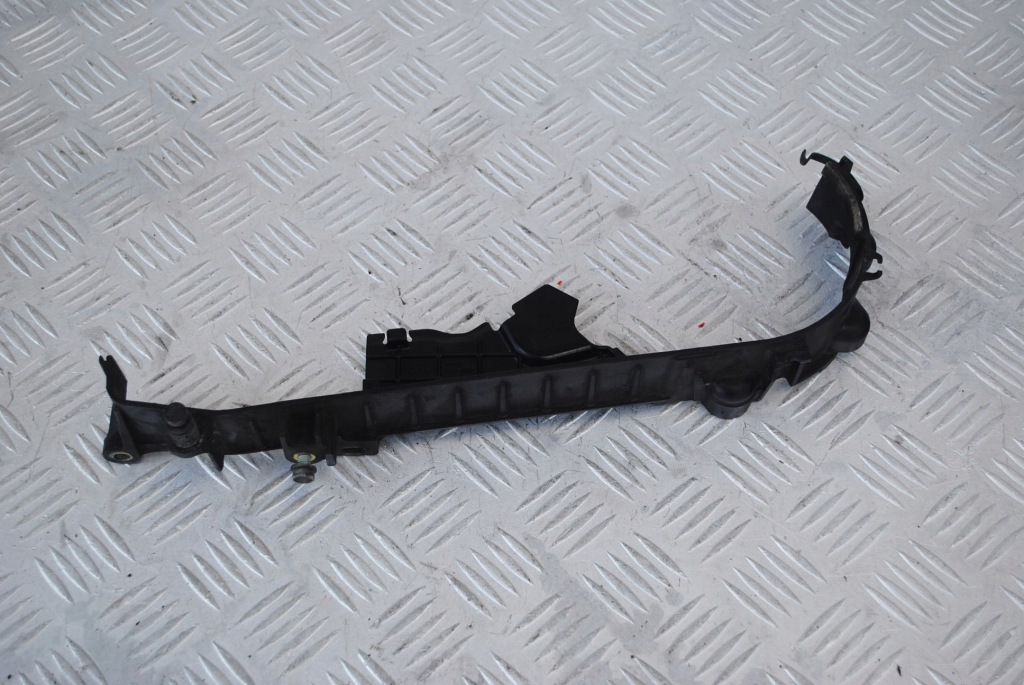 фото №1, Корпус розподільного валу 4.2 tdi audi a8 d3 057109093g