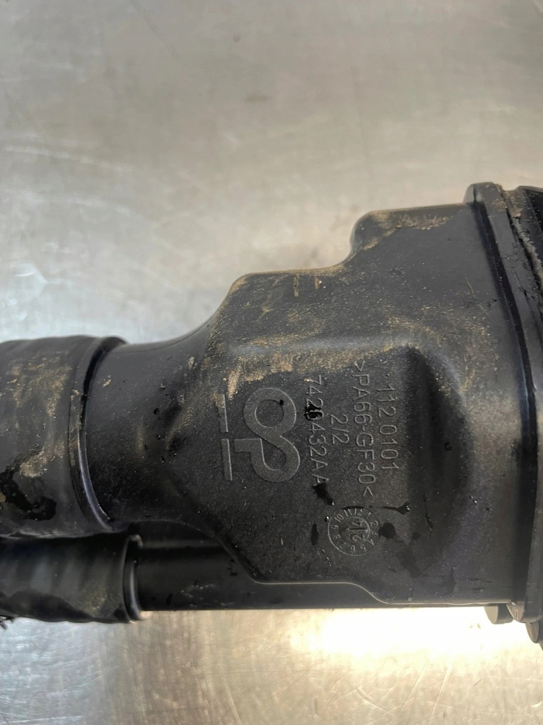 Купити Заливна горловина кришка adblue патрубок renault trafic iii iv 172b05169r