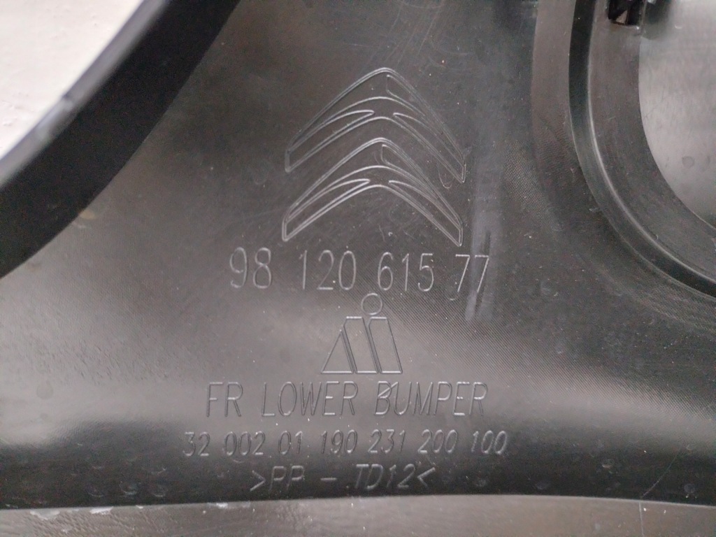 фото №12, Бампер перед передний citroen c3 iii