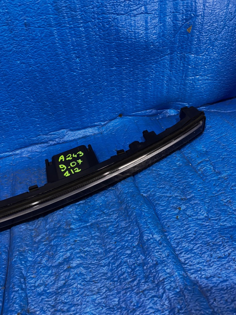 Led drl лампа перед mercedes eqa eqb 243 a2439063200 в Україні