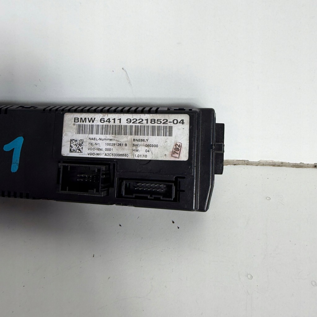 Панель кондиционера заводской bmw 1 e87 3 e90 e91 lci рестайлинг  оригинальный номер 9221852 Оригинал