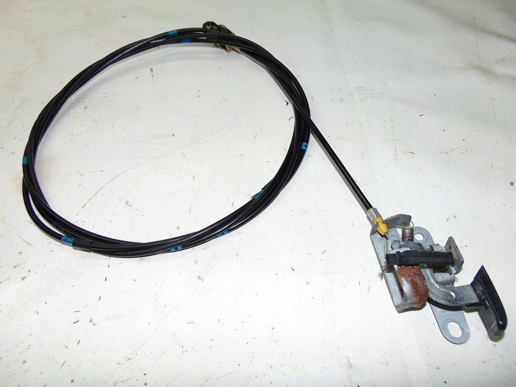 фото №4, Mazda 5 v cr19 06r ручка трос кришка заливної