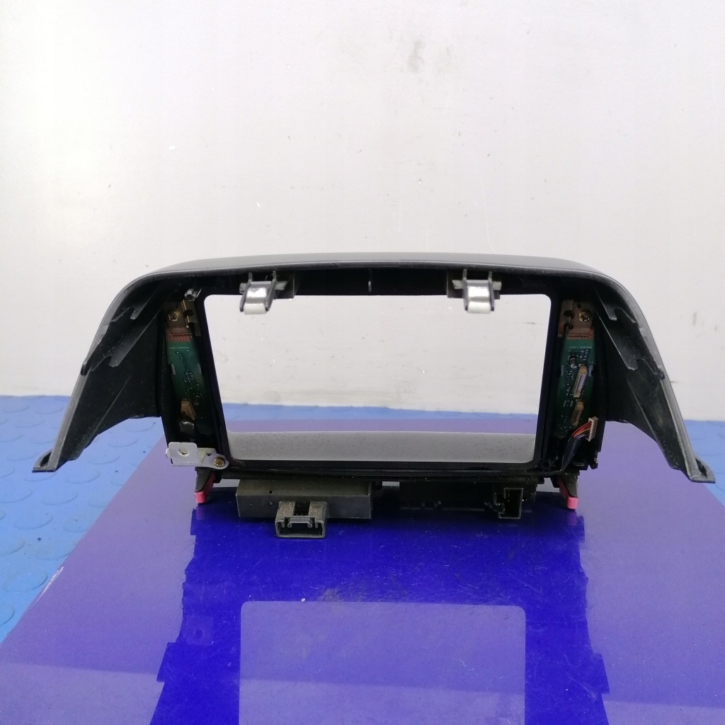 фото №3, Toyota prius ii 1.5 рамка захист дисплея