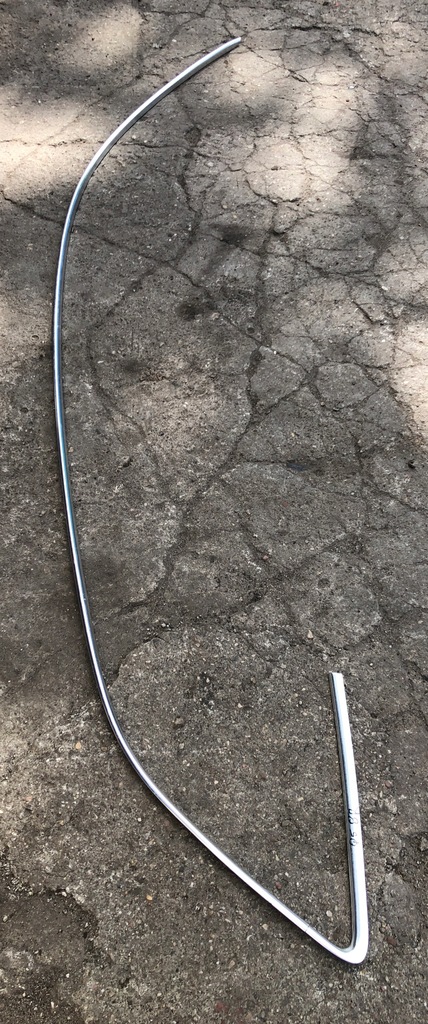 фото №1, Молдинг кузовная правая q5 8r 8r0853704al