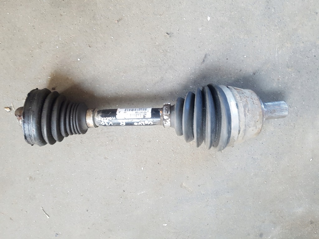 фото №1, Volvo v40, v40 cross country d2,d3,t2,t3 правая приводной вал p31367199