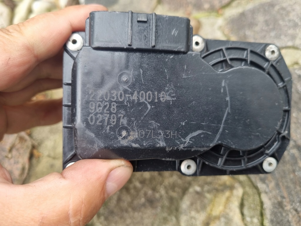 фото №6, Toyota yaris iq 1.0 бензин дроссельная заслонка