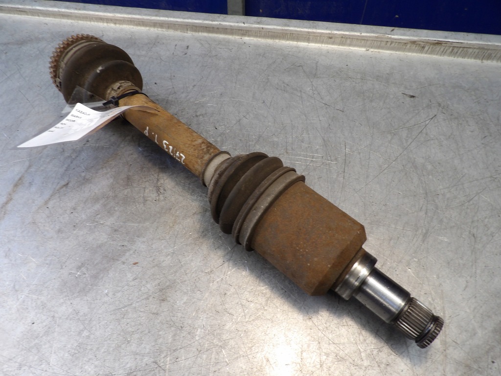 фото №1, Приводной вал задняя правая smart fortwo mc01 0,7b