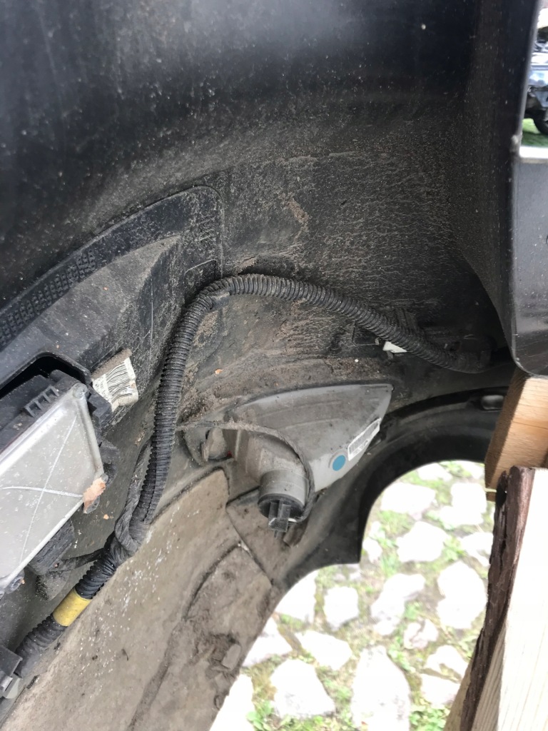 Бампер задній jeep grand cherokee wk2-lift srt pau Зі Шроту