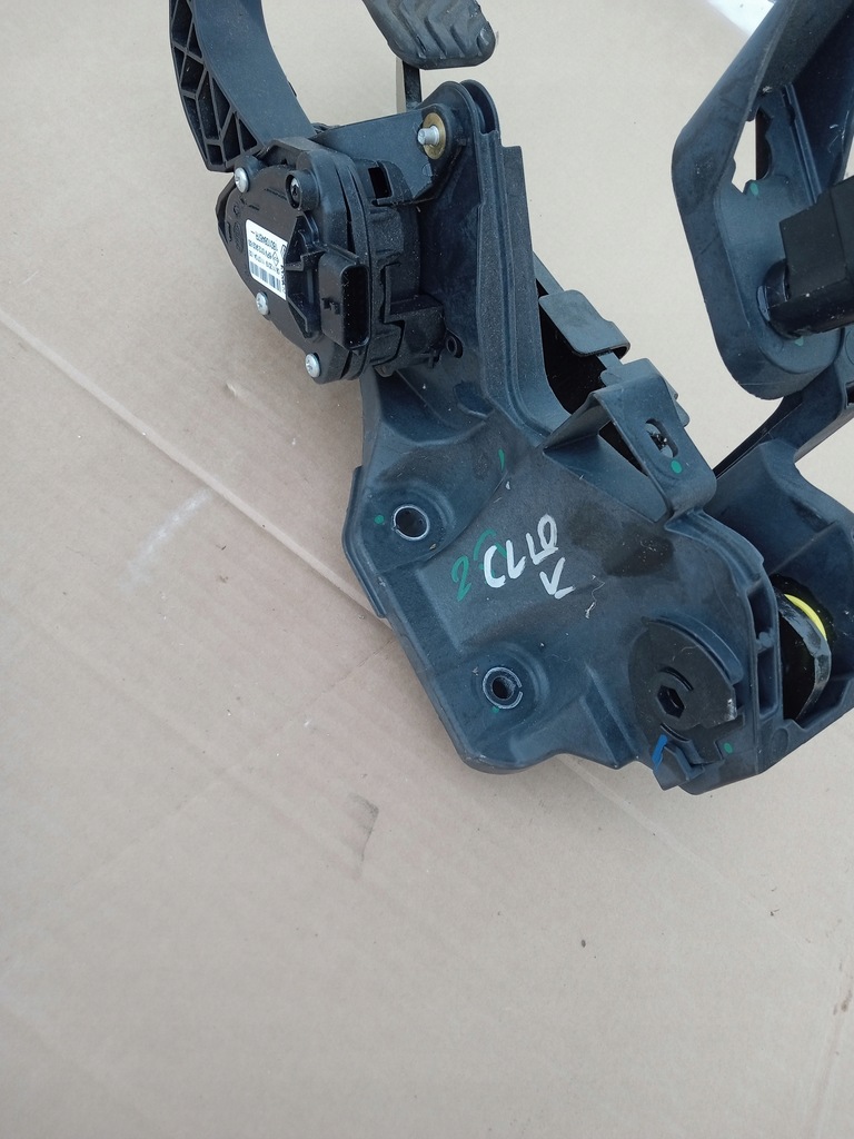 фото №4, Педаль сцепления газа тормоза renault clio v