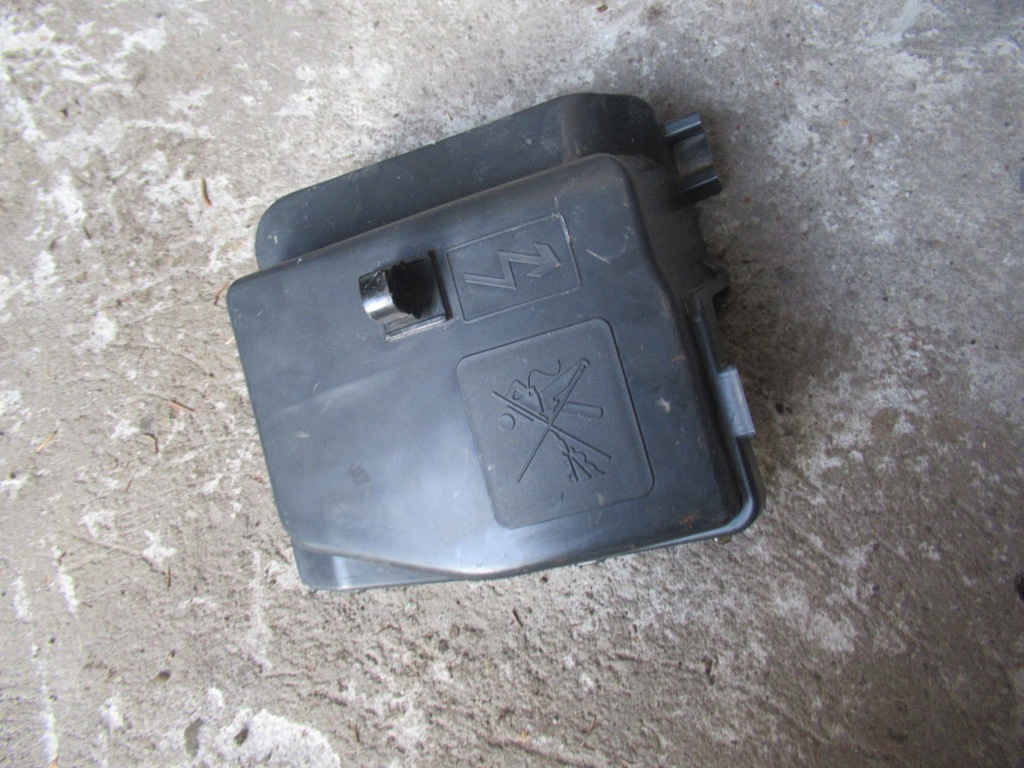 фото №1, Sandero ii lift 2019 r. 0.9 900 tce корпус коробка предохранителей