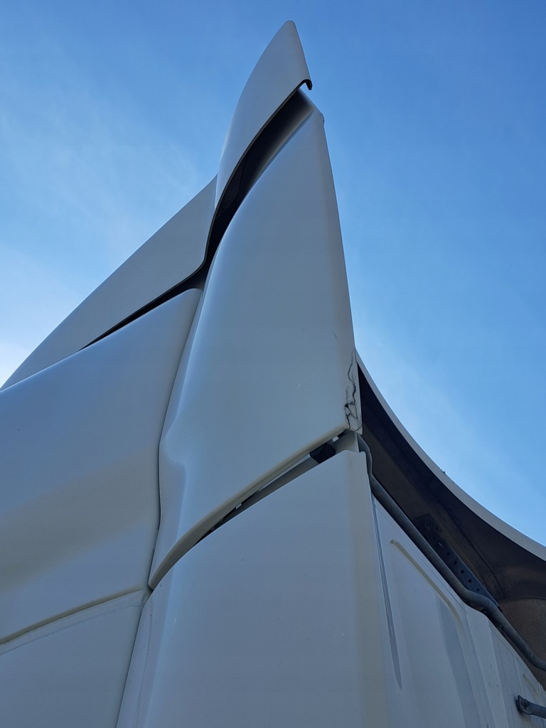 Спойлеры ветровики комплект renault premium dxi разные цвета Доставка