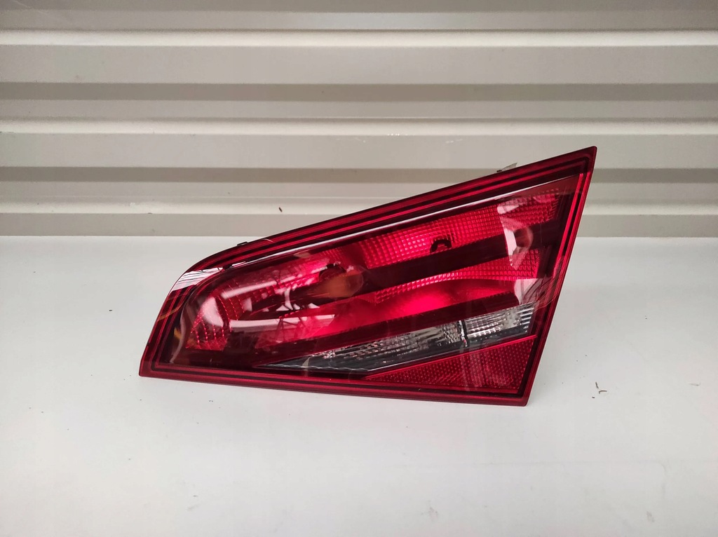 фото №1, Лампа задняя крышки правая audi a3 s3 8v4