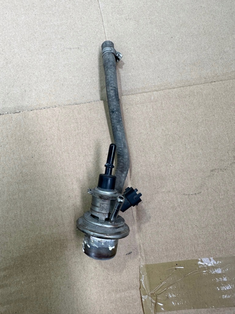 фото №1, Інжектор adblue mercedes s350cdi w222, om642