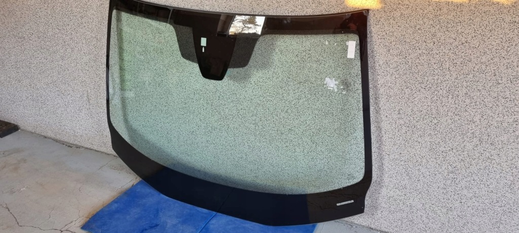 Купити Скло перед нова mazda 3 od 2019 - датчик оригінал