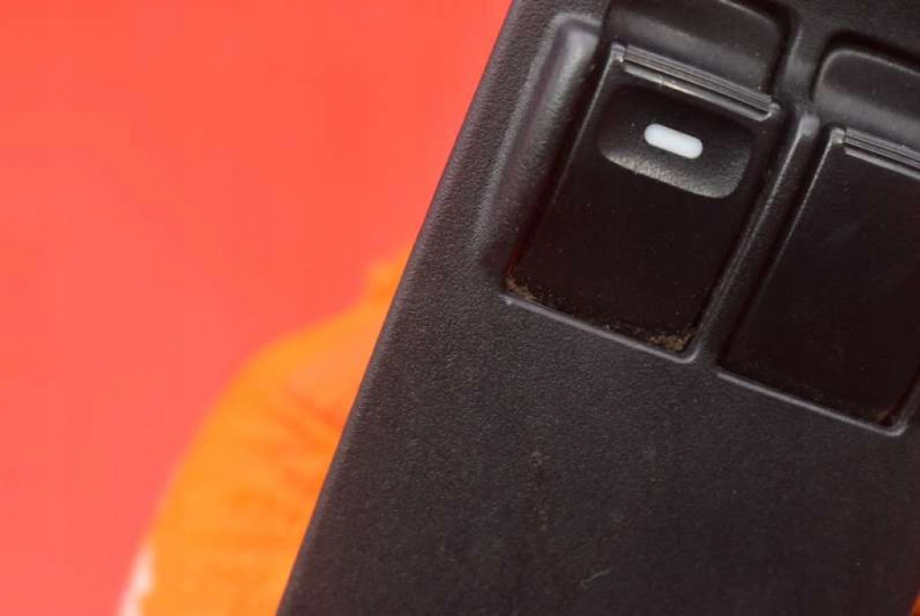 фото №11, Панель керування вікон eu mr587959 mitsubishi colt 6 vi z30 02-09