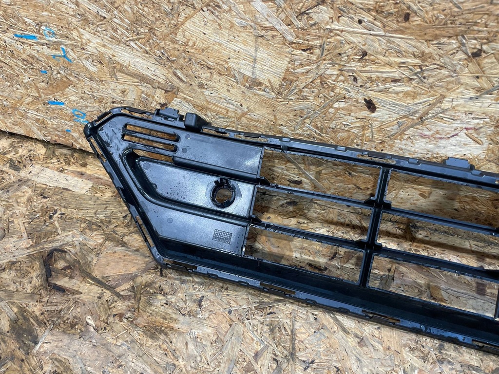 фото №14, Volvo xc40 xc-40 lift 22- c40 решітка радіатора решітка нижня бампера перед передня