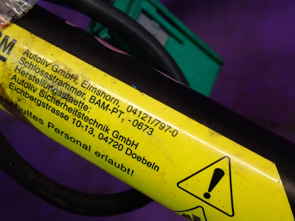 Opel astra h iii 06-14 рестайлинг  натяжитель поперечина правый 13127267 в Украине