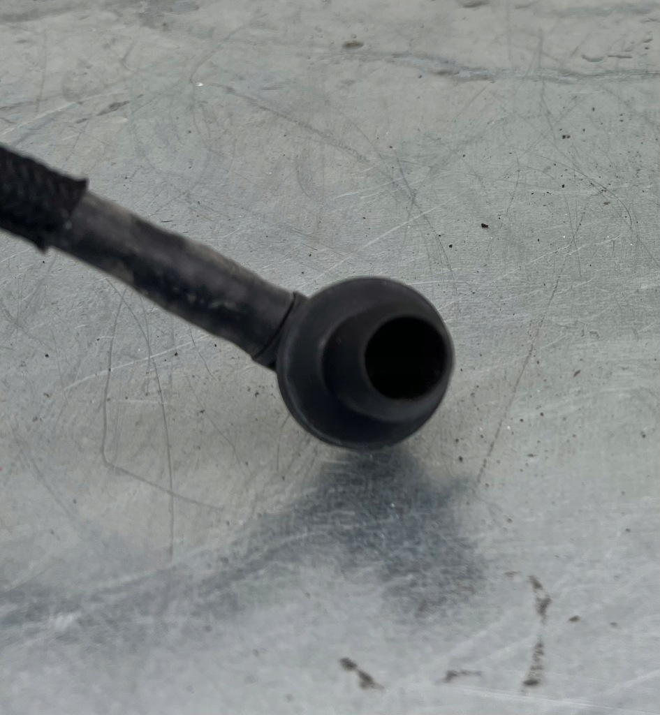 Volvo v40 2 2.0 d2 d3 d4 шланг вакуум 31445598 в Украине