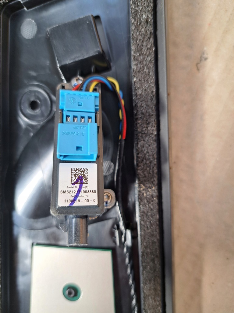 фото №11, Захист стійка камера зчитувач tesla 3 права ліва