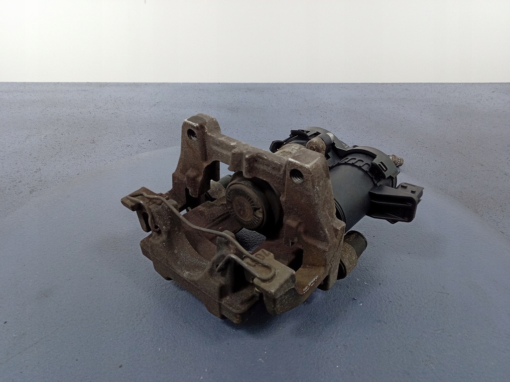 фото №7, Volvo v90 s90 ii супорт задня правий скоба 31687555