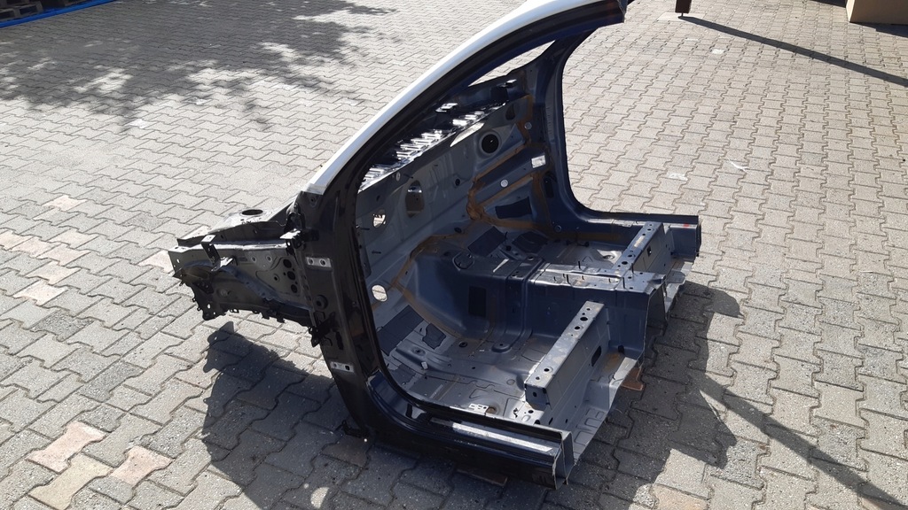 фото №3, Volvo xc40 четверть левая перед