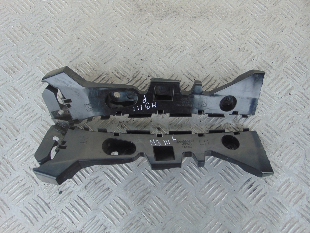 Купити Mazda 3 iii lift напрямна бампера задній лівий 17-