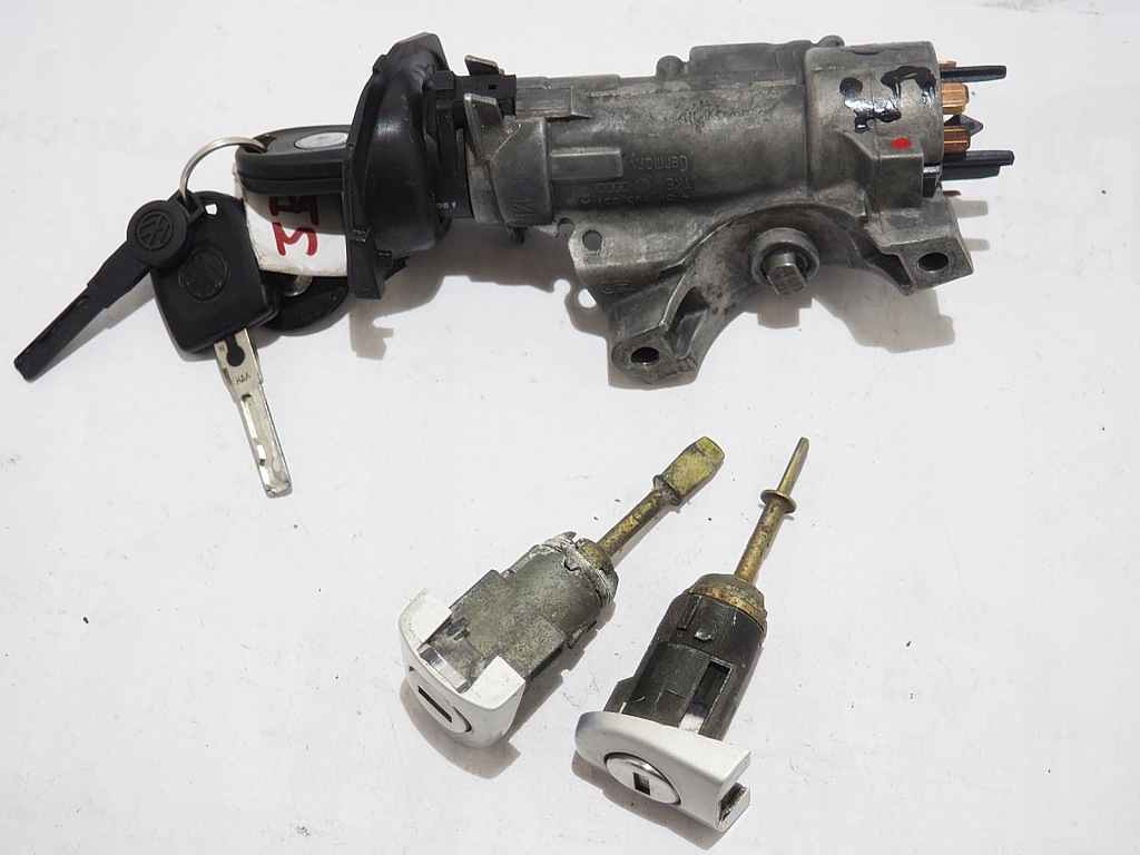 фото №1, Passat b5 замок зажигания ключ + вкладыши 4b0905851a