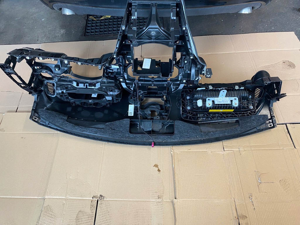 фото №9, Mercedes c w205 консоль приборная панель приборная подушка безопасности