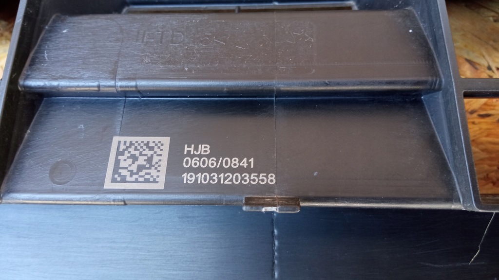 фото №12, Renault captur ii 19- решётка радиатора решётка спойлер бампера перед 620260503r