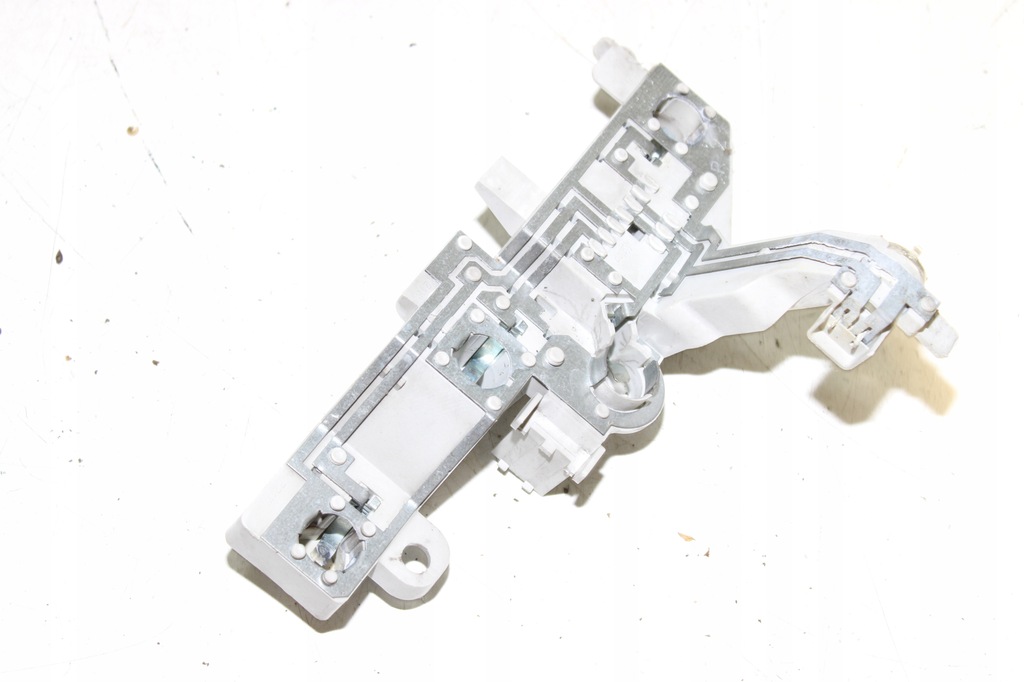 фото №7, Bmw 1 e81 e87 lci вкладыш лампы правый задняя 7164964 разъём лампочка