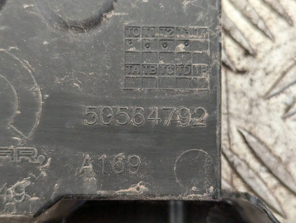 фото №8, Alfa romeo tonale 2022-2024 направляющая кронштейн бампера задняя заднего