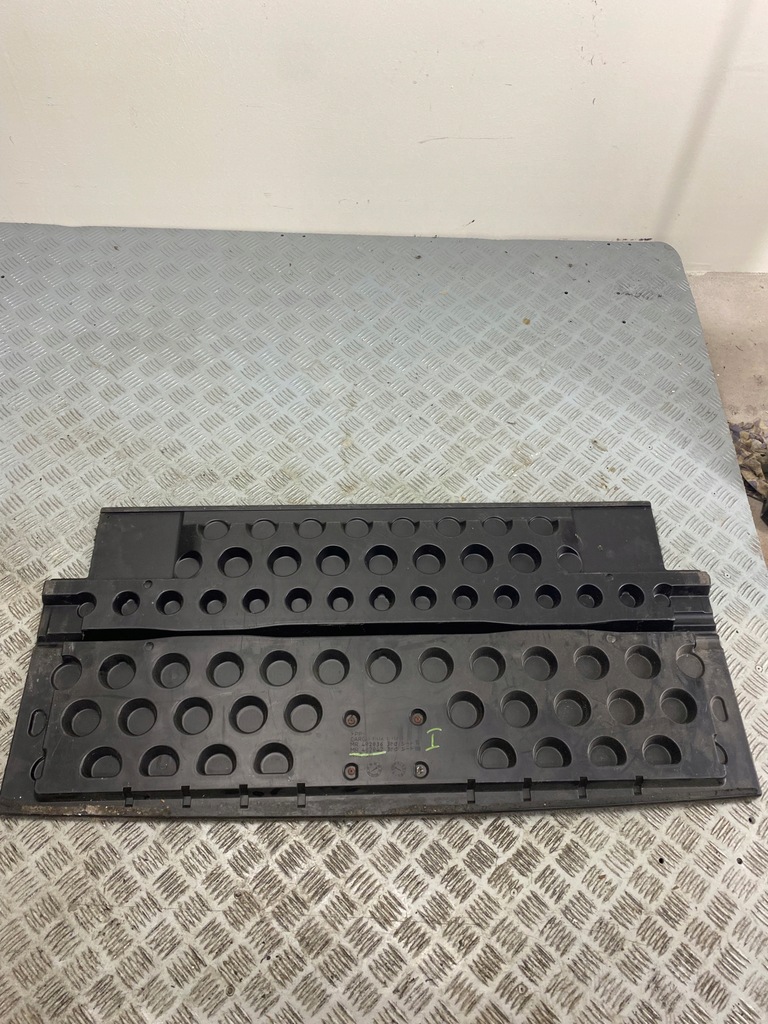 фото №5, Обшивка багажника mitsubishi pajero iii 3 3d mr402042